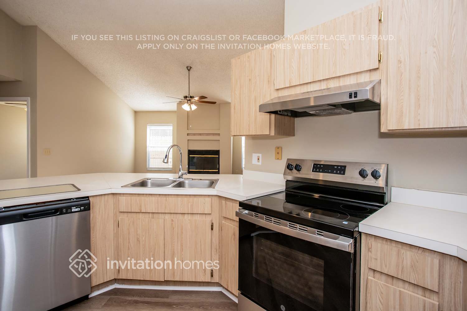 Building Photo - 2005 Dumont Dr