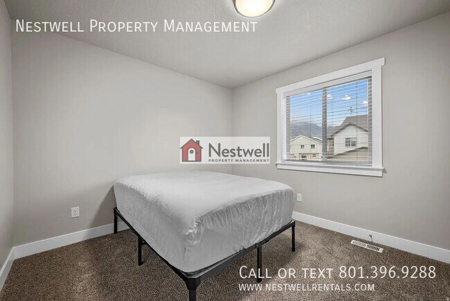 Building Photo - 906 N Apple Seed Ln