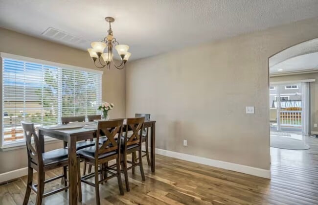 Building Photo - 10904 Cascading Spring Cir