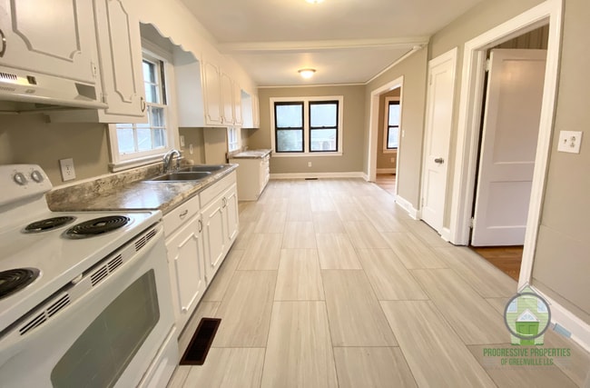 Building Photo - 22 Springfield Ave