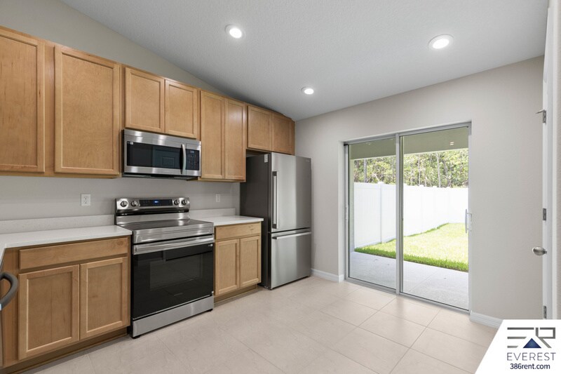 Building Photo - 14 Llovera Pl