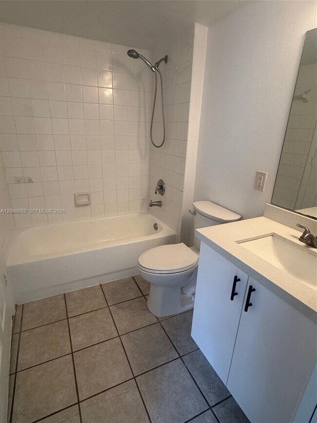 Building Photo - 5065 Wiles Rd