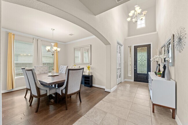 Building Photo - 2018 Brookmont Dr