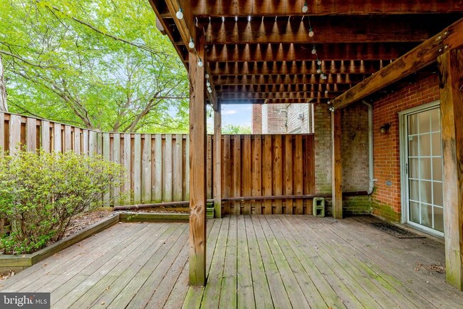 Building Photo - 8207 Cedar Landing Ct