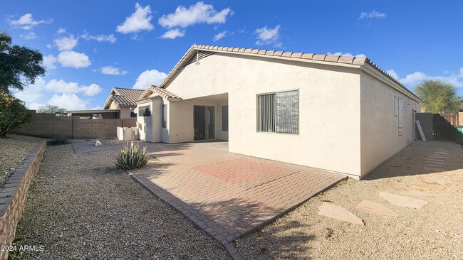 Building Photo - 18651 W Sunrise Dr