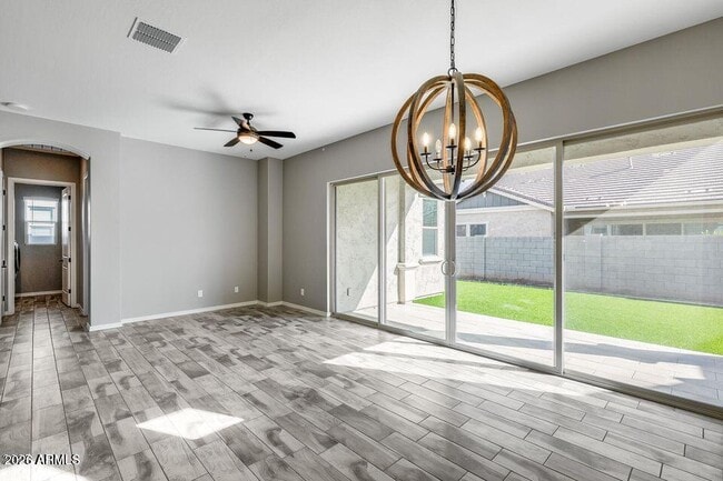 Building Photo - 2661 S Olympic Dr