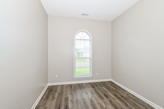 Building Photo - 1128 Averett Ln