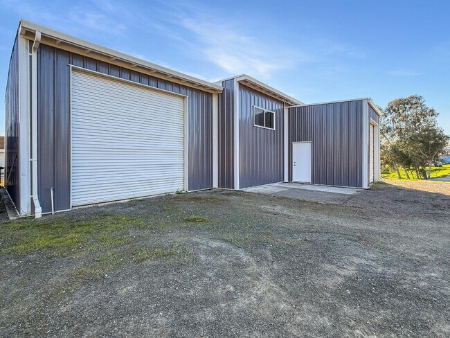 Building Photo - 2800 Roop Rd