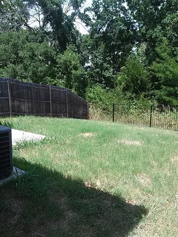 Building Photo - 1428 Ravenwood Dr