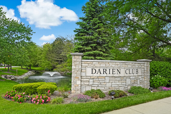 Building Photo - 1315 Darien Club Dr