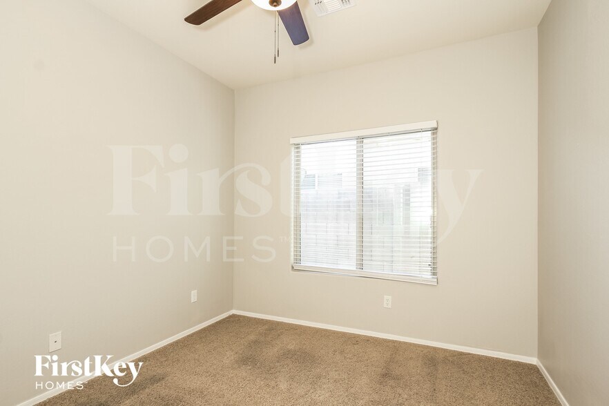 Building Photo - 18048 W Post Dr