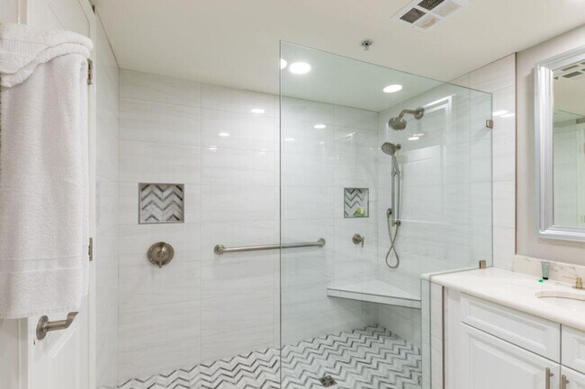 Building Photo - 3 Portofino Dr