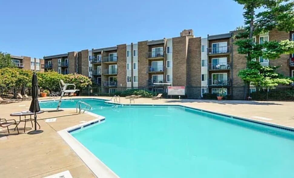 Building Photo - 75 S Reynolds St