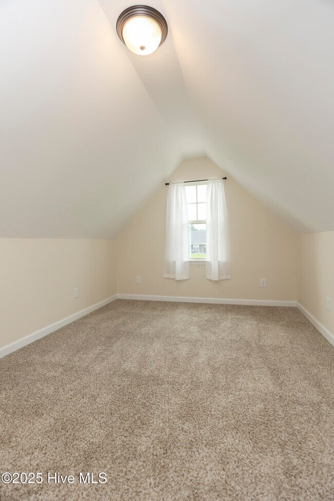 Building Photo - 304 Windward Landing