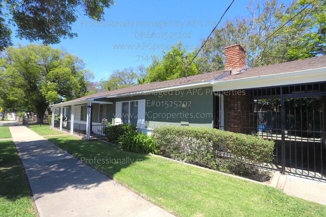 Building Photo - 919 W Wilshire Ave