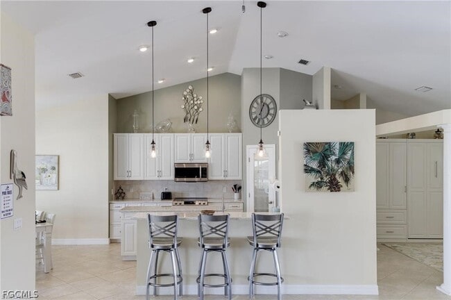 Building Photo - 2013 SW 31st Terrace