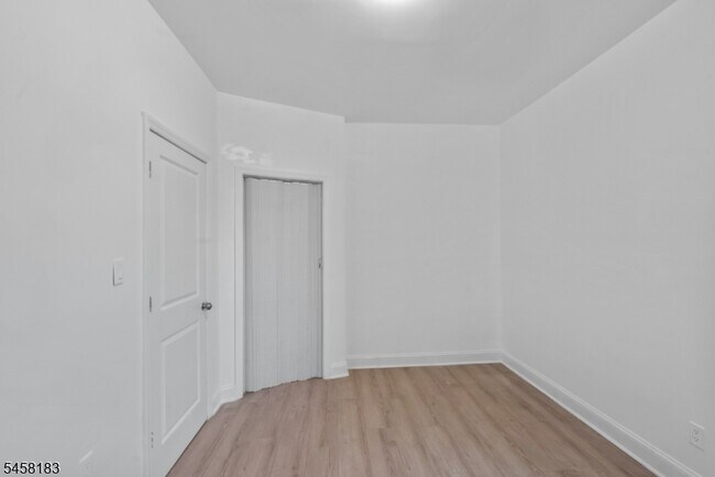 Building Photo - 15 Highland Ave