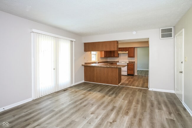 Building Photo - 6127 Terrytown Pkwy