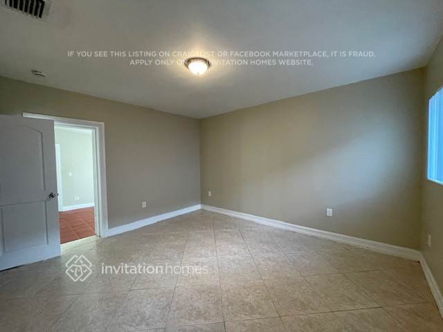 Building Photo - 10840 SW 32nd St