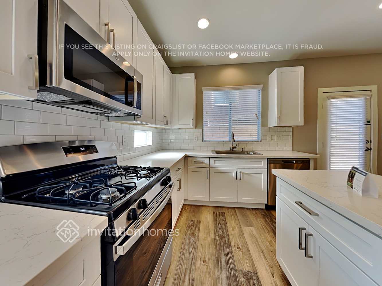 Building Photo - 731 Taliput Palm Pl