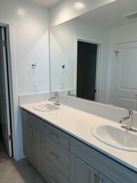 Building Photo - 11235 N Ocaso Dr