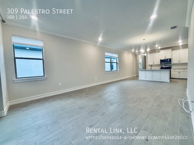 Building Photo - 309 Palestro St