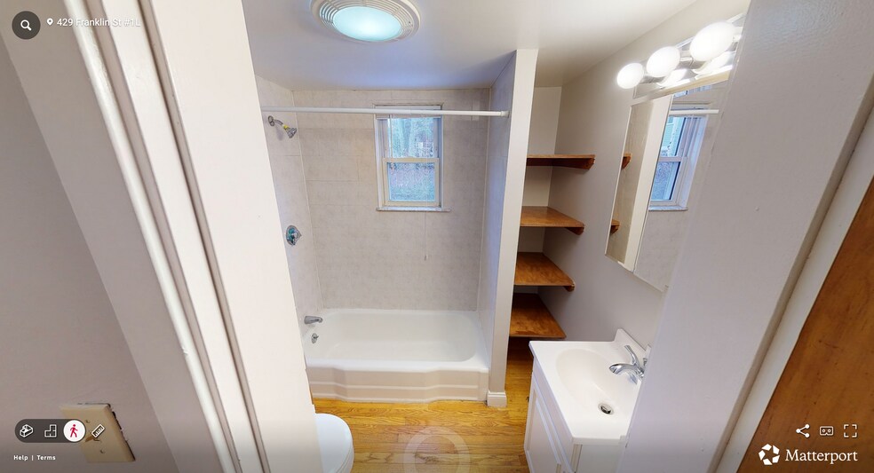 Building Photo - 441 Franklin St