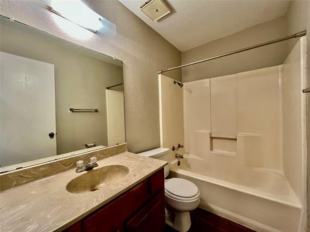Building Photo - 3053 Olympia Dr