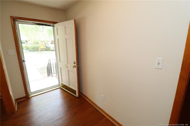 Building Photo - 116 Shirley Dr