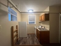 Building Photo - 474 Herschel St
