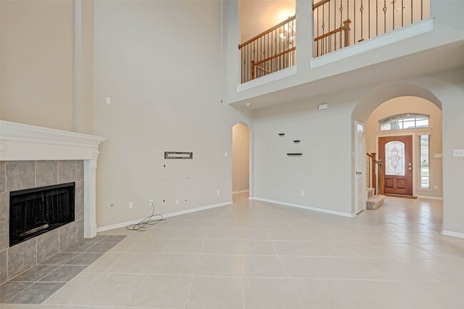 Building Photo - 2111 Post Oak Ct