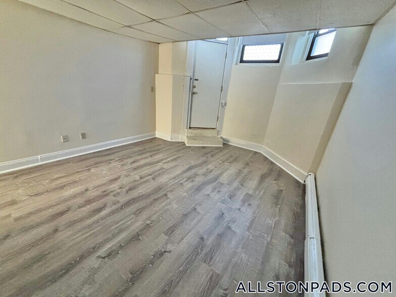 Building Photo - 1144 Commonwealth Ave