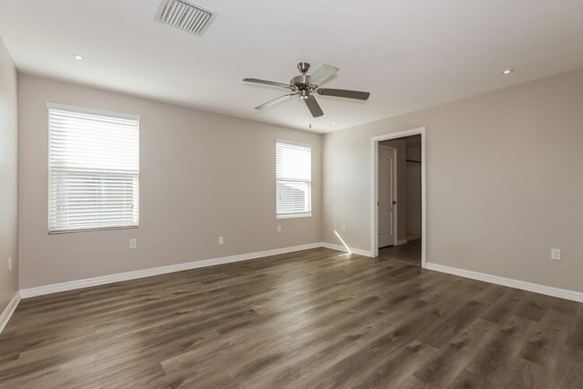 Building Photo - 10508 Whispering Hammock Dr