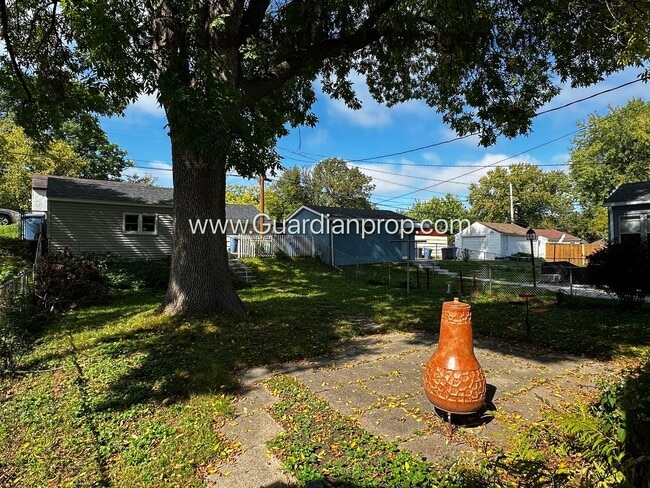 Building Photo - Northeast Single Family Home, Fenced Yard,...