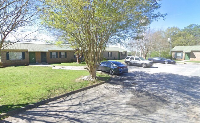 Building Photo - 598 Hartley St