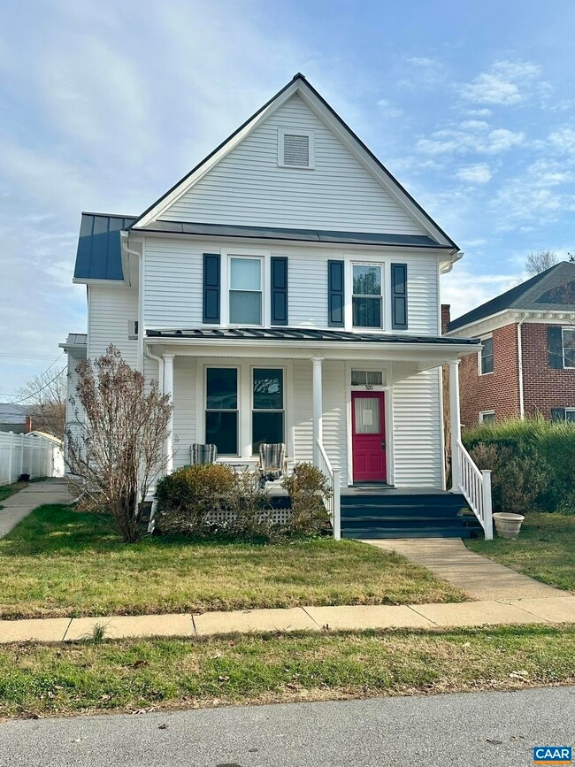 Primary Photo - 520 Pine Ave