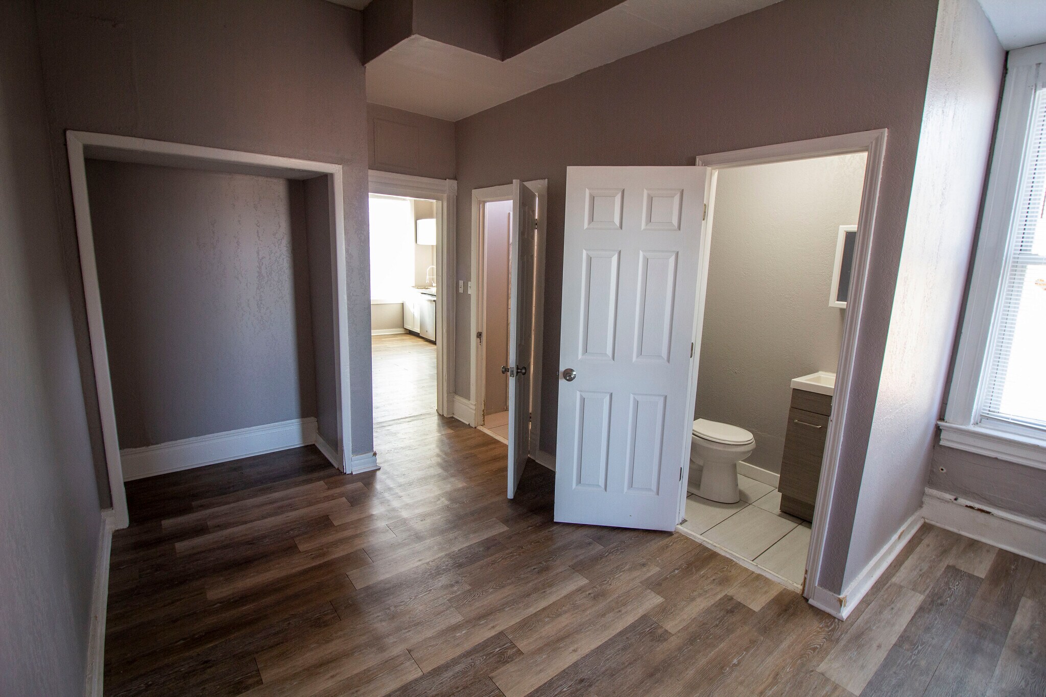 Building Photo - 1930 Winnebago St