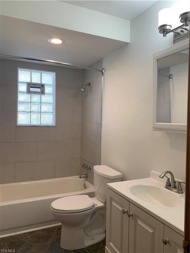 Building Photo - 6311 Theota Ave