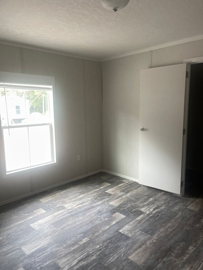 Building Photo - Luxury 3 Bedroom/ 2 Bath Mobile Home