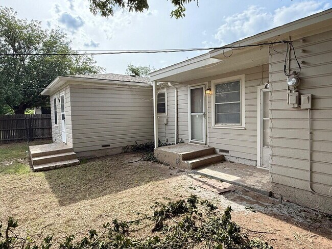 Building Photo - 4208 42nd St