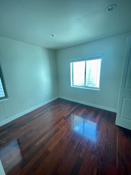 Building Photo - 2668 Cottonwood Dr