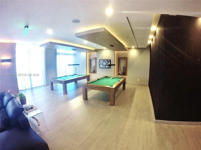 Building Photo - 488 NE 18th St