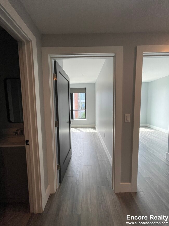 Building Photo - 365 Western Ave