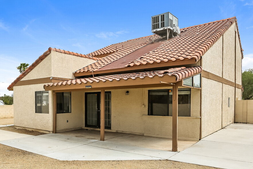 Building Photo - 7800 Ducharme Ave