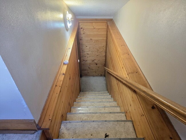 Building Photo - 114 N 5th St