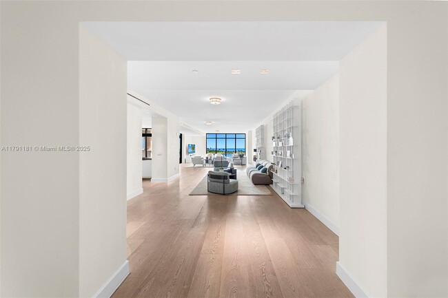 Building Photo - 7055 Fisher Island Dr