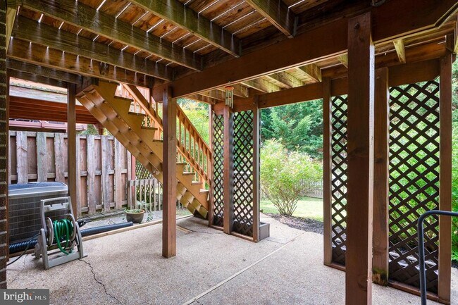 Building Photo - 27 Faraday Dr