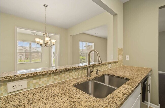 Building Photo - 3-Bed Townhome in Brier Creek
