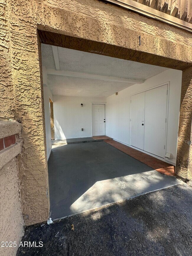 Building Photo - 12231 N 21st Ave