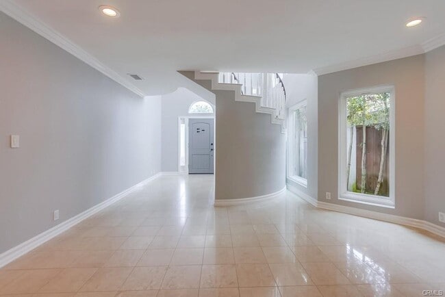 Building Photo - 917 Emerald St